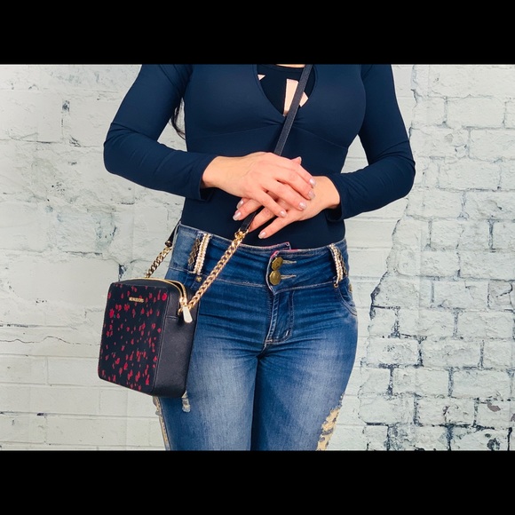 Nwt Michael Kors Jet Set item messenger crossbody - Picture 2 of 3